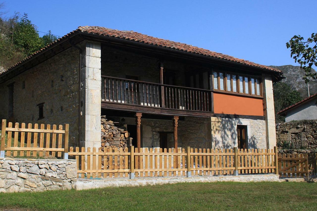 Hotel Rural Llerau Ponga 外观 照片